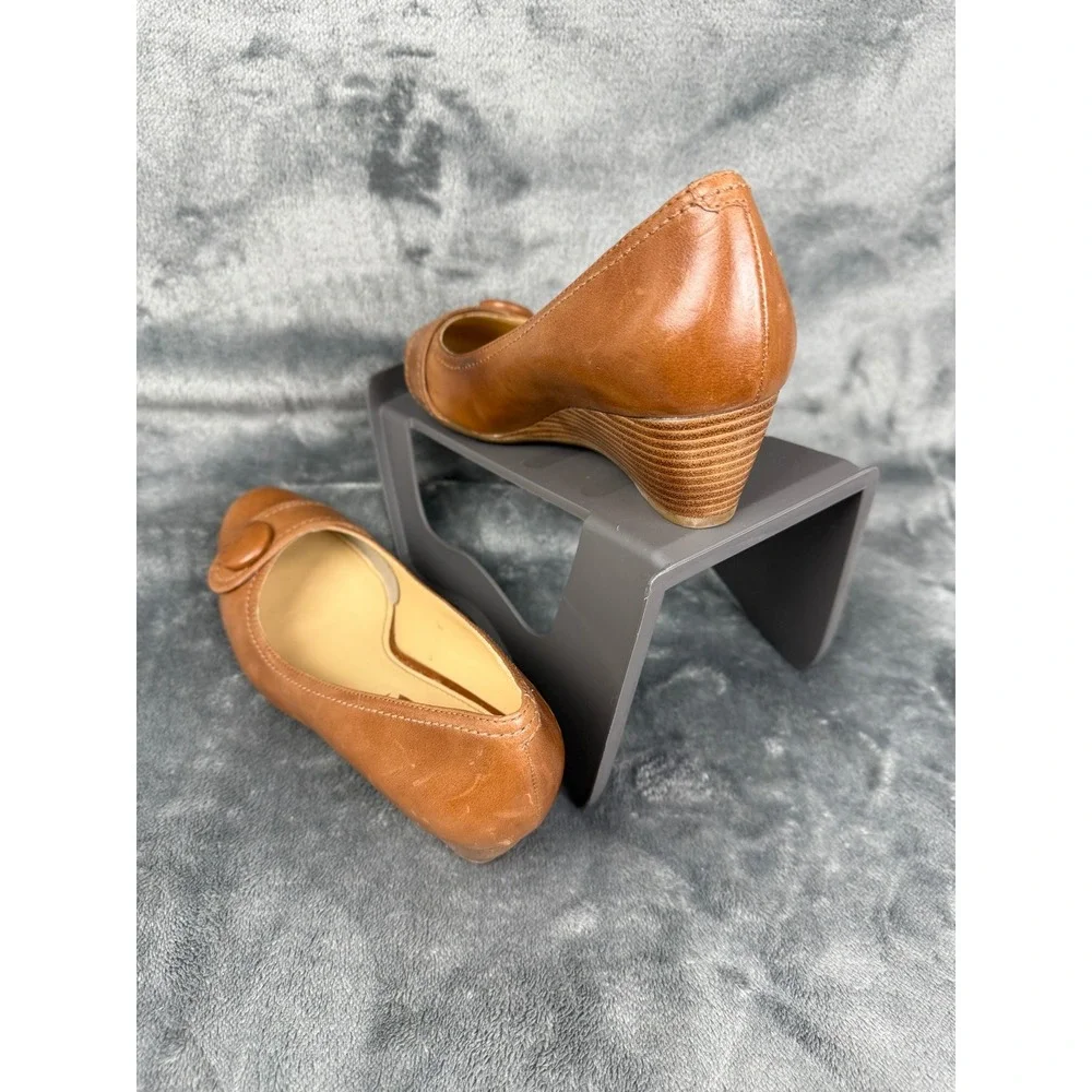 Ecco Women's Brown Leather Wedge Heel Dress Shoes‎ Rounded Button Size 38 NWOB